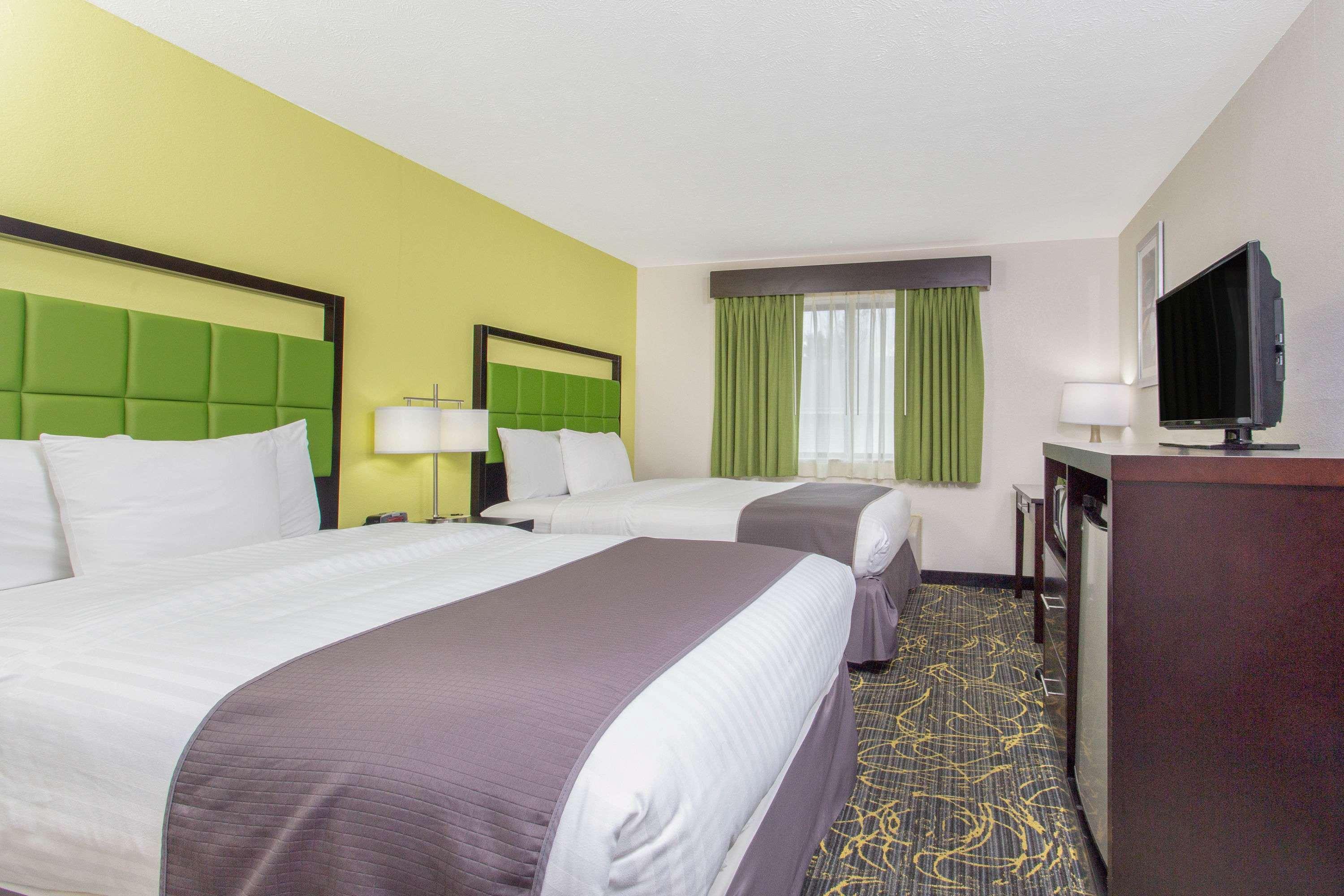 Americinn And Suites By Wyndham Delafield-Waukesha-Milwaukee Kültér fotó