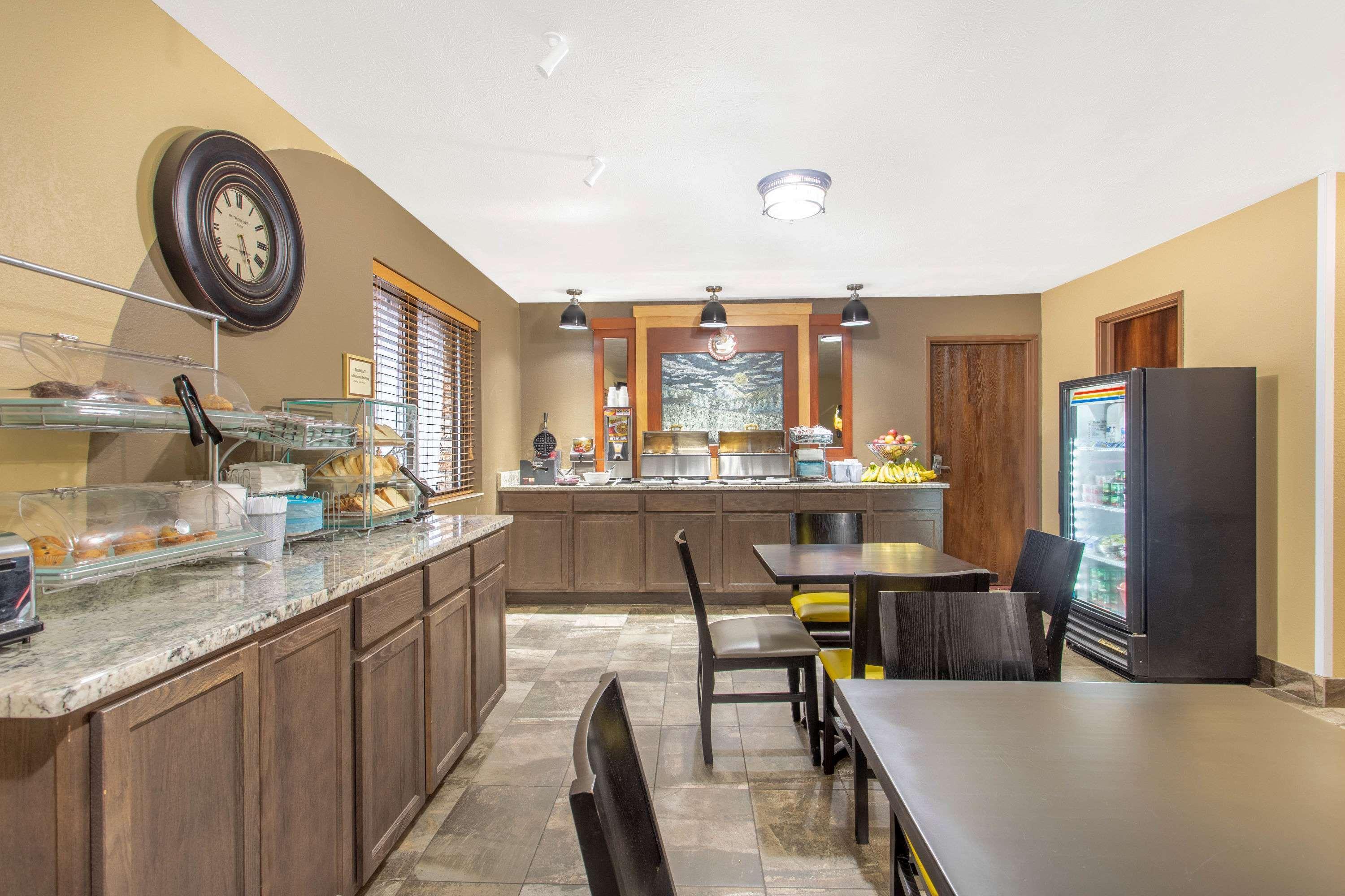 Americinn And Suites By Wyndham Delafield-Waukesha-Milwaukee Kültér fotó