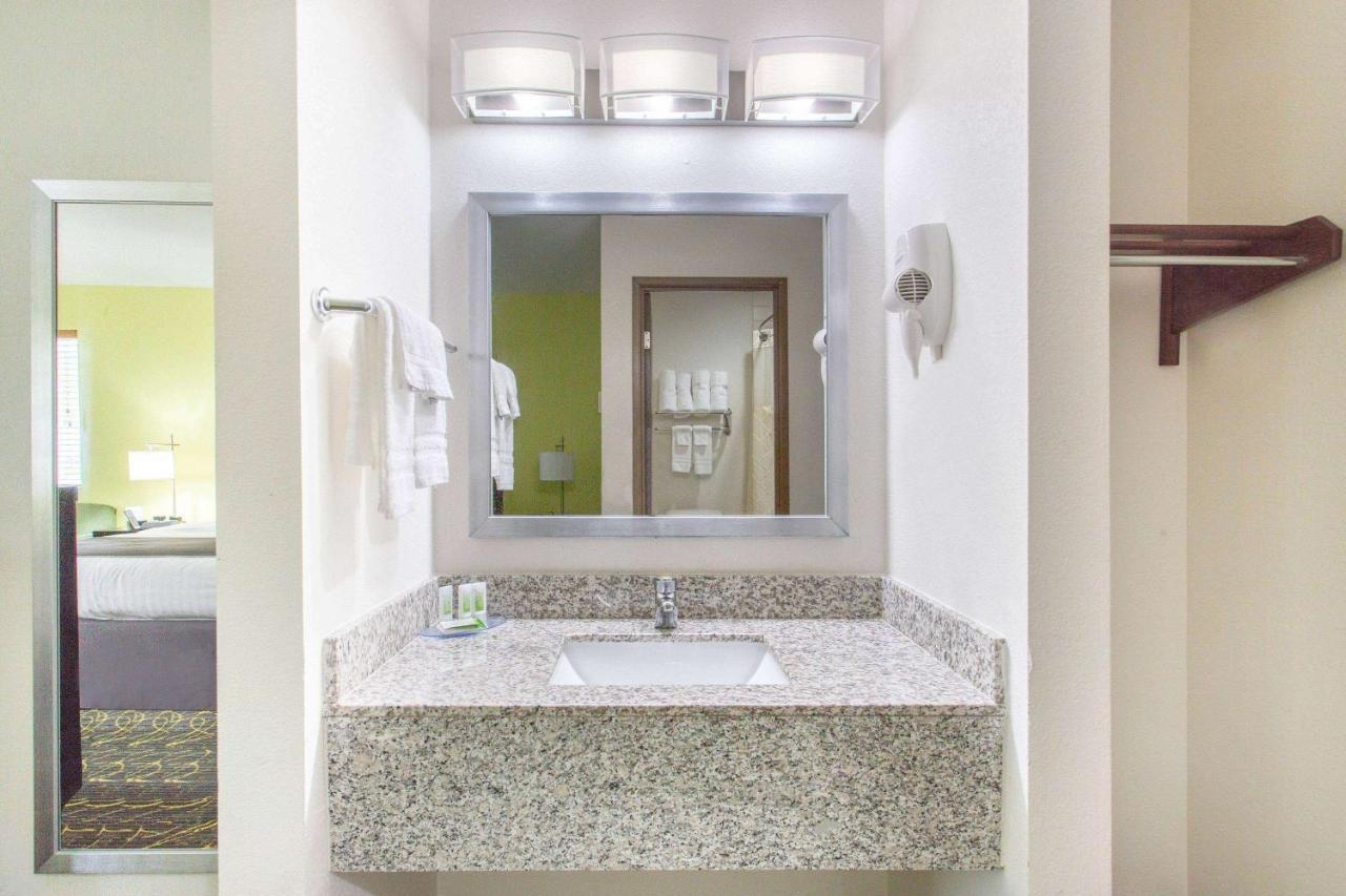 Americinn And Suites By Wyndham Delafield-Waukesha-Milwaukee Kültér fotó