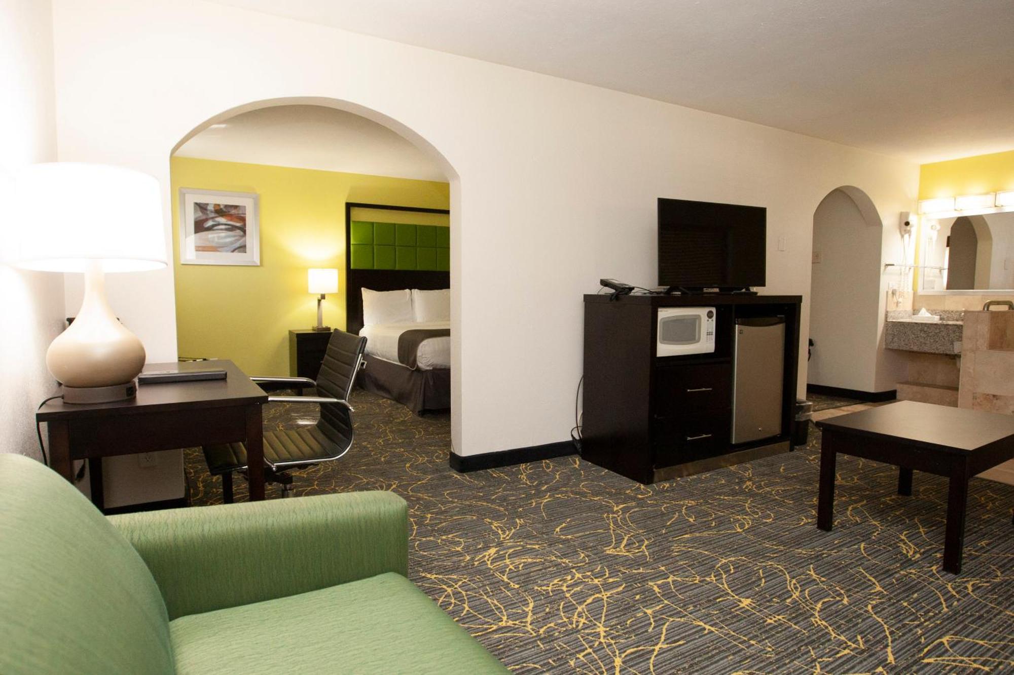 Americinn And Suites By Wyndham Delafield-Waukesha-Milwaukee Kültér fotó